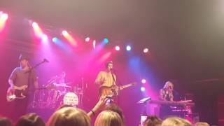 Walking on Cars - Catch Me If You Can in Hamburg Große Freiheit