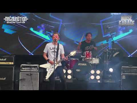 Freak - Walk This Way (Live)