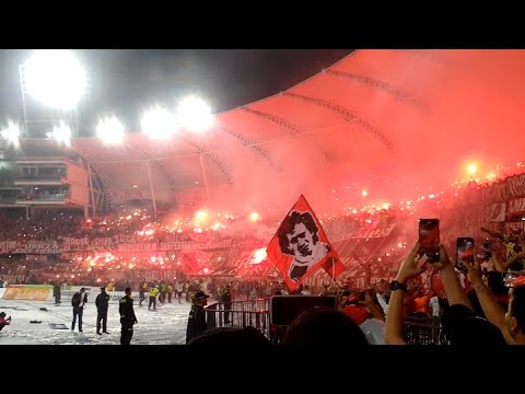 "AMÉRICA 4  vs 1 NACIONAL - BENGALIZA DE BARÓN ROJO SUR + TRAPO ROBADO LDS CALI" Barra: Baron Rojo Sur • Club: América de Cáli