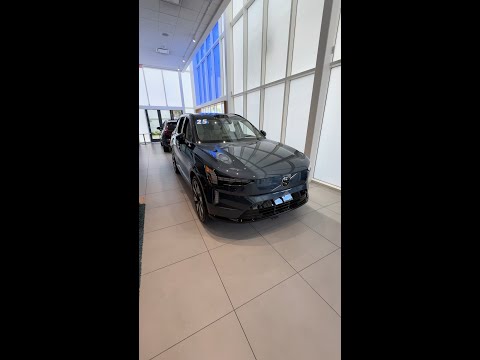 A View of the New Volvo EX90!