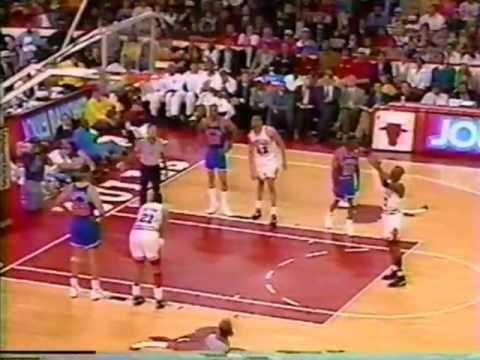 MICHAEL JORDAN: 43 pts vs Cleveland Cavs (1993 Playoffs-Game 1)