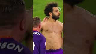 Download lagu Mohamed Salah celebration causes collision 🤣 mp3