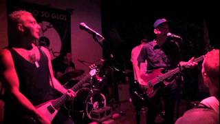 "House of Glass" // THE SO SO GLOS