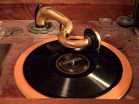 HARRY RESER CLICQUOT CLUB ESKIMOS - CLICQUOT - ROARING 20'S VICTROLA 8-30