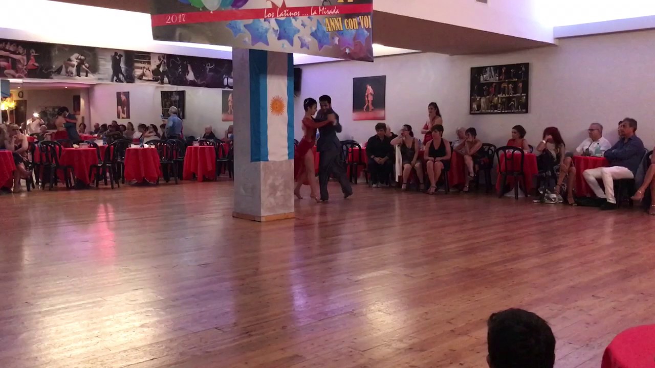 Alexander Moncada y Lía Selalmazidi /Roma - Italia