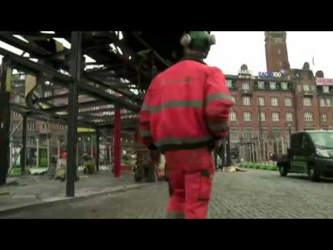 Se HT Terminal på Rådhuspladsen blive revet ned