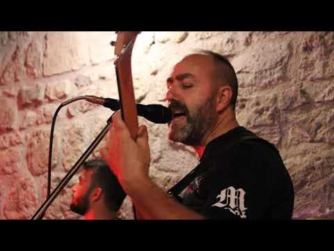 Enrico Ciapica in una cover di Ray Charles & The Blues Brothers, Shake a tail feather