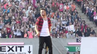 11. One Direction - Happily + Zayn mistakenly thanking Manchester in Edinburgh - 3rd June 2014