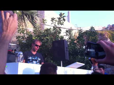ARMIN VAN BUUREN @ PARADISE CLUB MYKONOS 1-8-2012 - Coldplay - Every Teardrop Is A Waterfall
