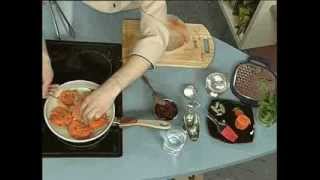 Смотреть онлайн Готовим морковные оладьи на завтрак ребенку