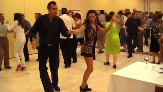 faux y Emma bailando jive en la cena fin de curso 2009