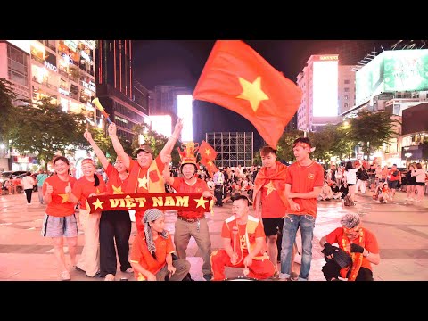 Trực tiếp: Người hâm mộ háo hức trước trận đấu giữa U23 Việt Nam gặp Trung Quốc