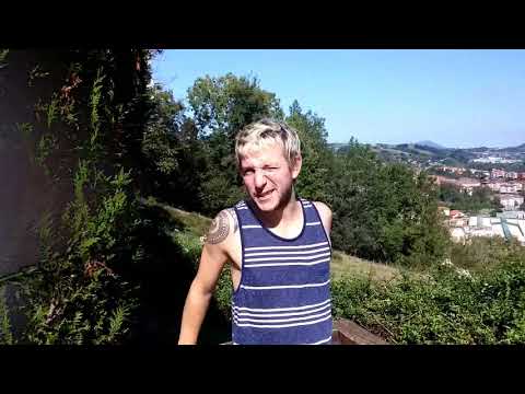 @ZeEsatek Estudioan 11. ATALA: FRIENDS ft. Pello Skakeitan