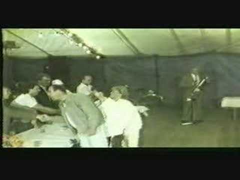 Snuffelaars feliciteren Mei Jongens Abdissenbosch