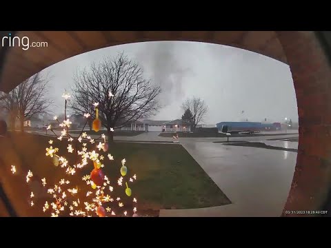 Doorbell Video Captures Tornado in Geneseo, Illinois