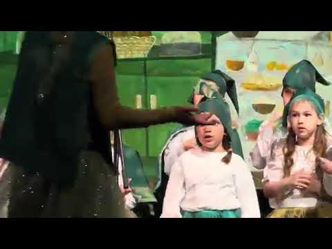 Dečiji hor "Piccolo" - "A sad nešto slano"