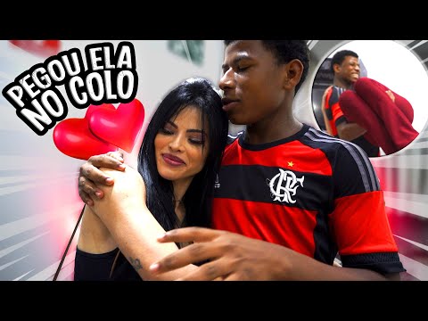 ELE PEGOU ELA NO COLO QUANDO TUDO COMEÇOU