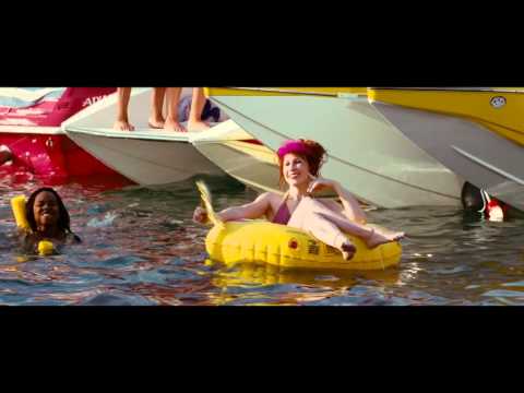 PIRANHA 3D - Extrait 'A l'attaque !' (VF)