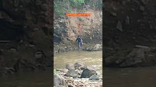 Download lagu semoga gak rawan‼️ngeri rekam momen seorang angler yg akan mancing di spot bawah tebing seperti itu mp3 Download lagu semoga gak rawan‼️ngeri rekam momen seorang angler yg akan mancing di spot bawah tebing seperti itu mp3