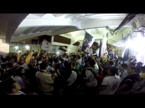 "Aquecimento GDA - Vasco x Vila nova - 2014 - Só louco vai me acompanhar" Barra: Guerreiros do Almirante &bull; Club: Vasco da Gama