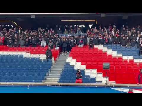 Members from CUP (collectif ultra Paris) singing “Neymar, hijo de puta” in the Auteuil stand