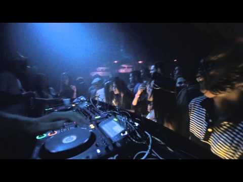 NHAN SOLO & CARI GOLDEN - Body (Day Version)