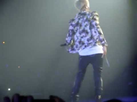Super show 4 Paris - Eunhyuk solo