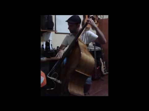 Danny Boy (Charlie Haden Bass Solo)