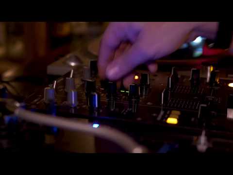 dj snatch & dj playmobil vinyl set at 9BHTA home bar