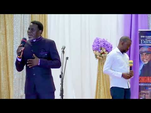 Davies Mulaya-Ndemweba Yesu live performance ft Elijah Lubula at DM 2020 Albums and Book Launch.