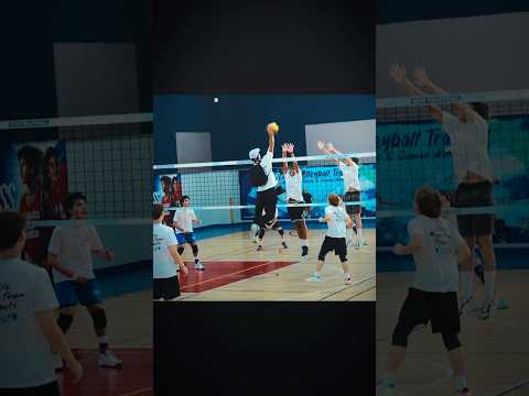 I’m new to the game 💀😂 #nerd #volleyball #prank