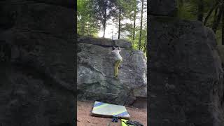 Video thumbnail of Problem C (Boulder 4, La Plana), 5c. Val Daone