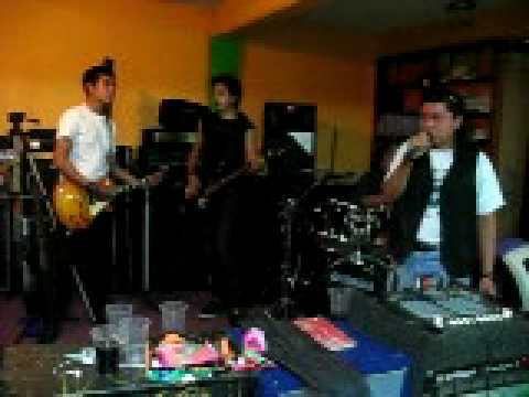 Revelacion 3:20 ensayo Huye.avi