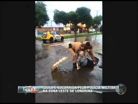 Idosa é socorrida pela Polícia Militar na zona leste de Londrina