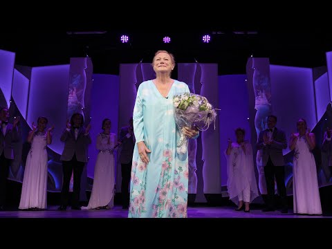 Lisbet Dahl hyldet i Cirkusrevyen