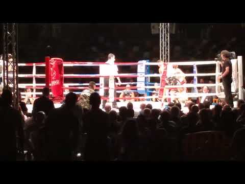 Marc Vidal vs Kiko 'La Sensación' Martínez -  Primer asalto (Elche 19/05/2018)