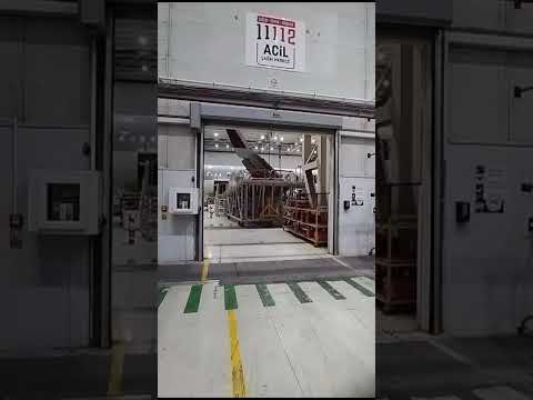 self repairing zipper door designed for aircraft hangars