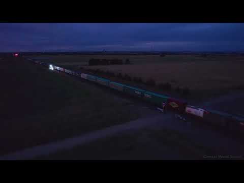 7MP5 & 4PM6 Pacific National Container Trains Cross (10/12/2022) - PoathTV Australian Railways