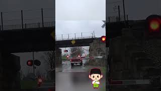 Download lagu The train barrier is confusing❓ #train #railfans #shorts mp3
