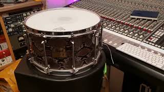 Video thumbnail for PEARL LARGEST SNARE DRUM VINNIE PAUL PANTERA SIGNATURE VP1480 14X8 SNAKE SKIN UP CLOSE VIDEO REVIEW by Essex Recording Studios