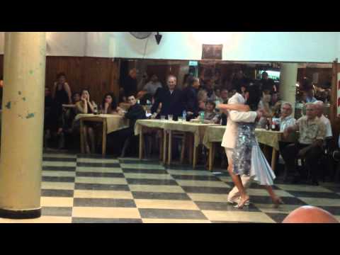  Silvana Anfossi  and  Matías Rodríguez  are  dancing  to  the  tango  "  En Esta Tarde Gris  "