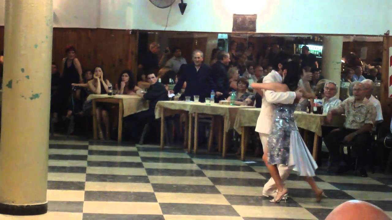 Silvana Anfossi y Matías Rodríguez - 1 de 2 - En esta tarde gris