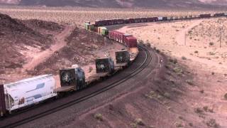 preview picture of video 'BNSF Needles sub - manifest train at Ludlow  - train #3'