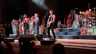 Brandi Carlile | Hold Out Your Hand