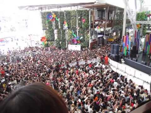 THAI A.R.M.Y sing N.O. wait for BTS @The nine BKKThailand