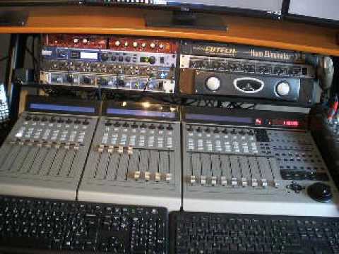 Mackie MCU Pro + " Extenders