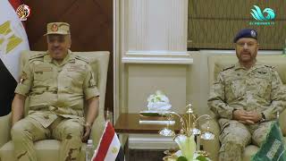 الفريق أحمد خليفة يعود إلى أرض الوطن بعد إنتهاء زيارته الرسمية للمملكة العربية السعودية