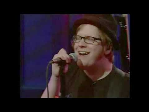 Fall Out Boy - Live @ Live With Regis & Kelly 09/12/2007 [Full TV Segment]