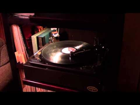 Boogie Woogie Bugle Boy - Andrews Sisters  V Disc 1944