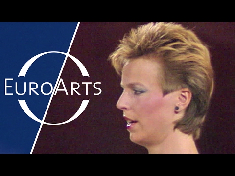 Bach - Mass in B minor, BWV 232 (Helmuth Rilling, Anne Sofie von Otter & Bach Collegium Stuttgart)